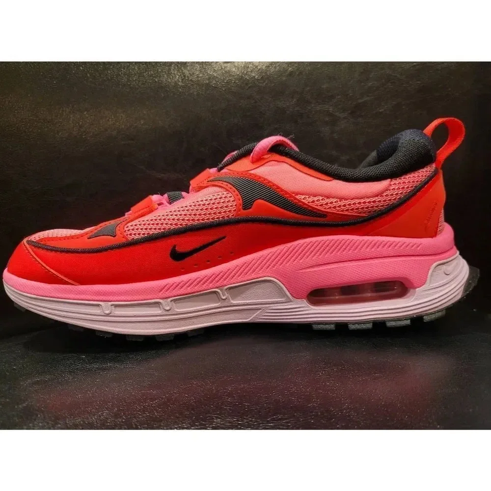 WOMENS NIKE AIR MAX BLISS SIZE 7.5 BRAND NEW IN BOX - NEVER WORN